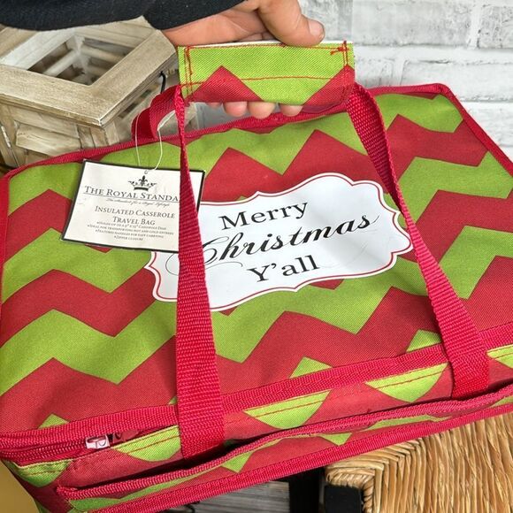 Season’s The Royal Standard Insulated Casserole Bag Christmas Ya’ll - Picture 1 of 5
